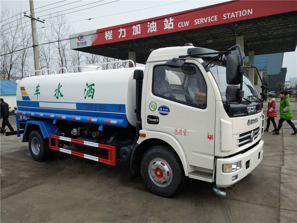東風多利卡(8方)灑水車