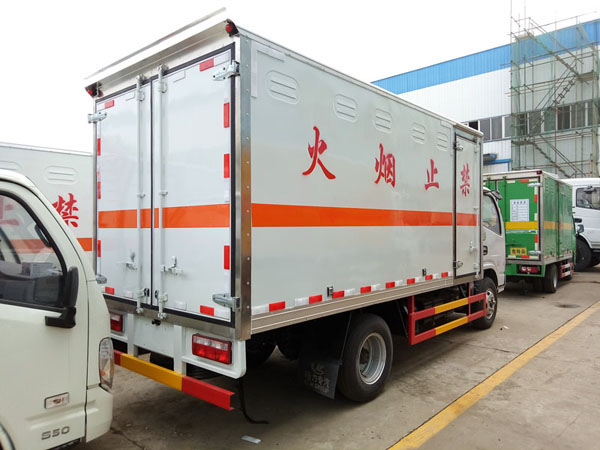 多利卡4.1米(藍牌)氣體箱式車
