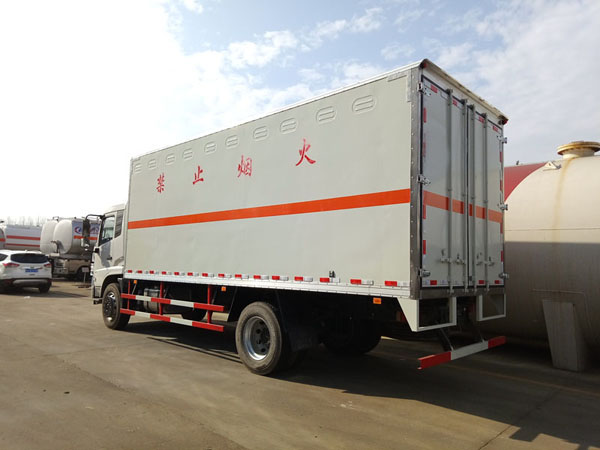 天錦6.6米(9.9噸)氣體廂式車